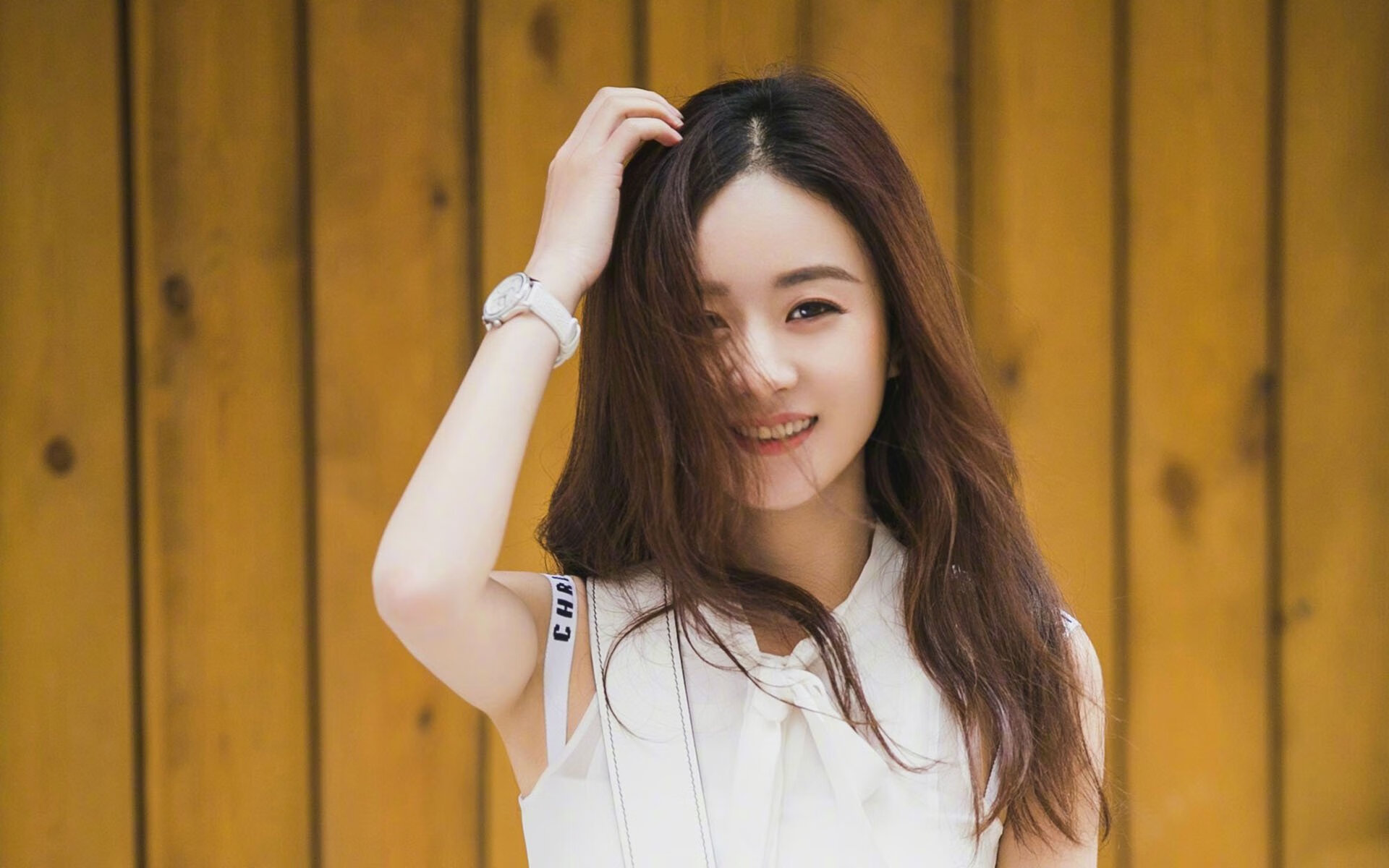 “中国足球俱乐部海外拉练，拓宽视野”，效力国外足球俱乐部的中国人