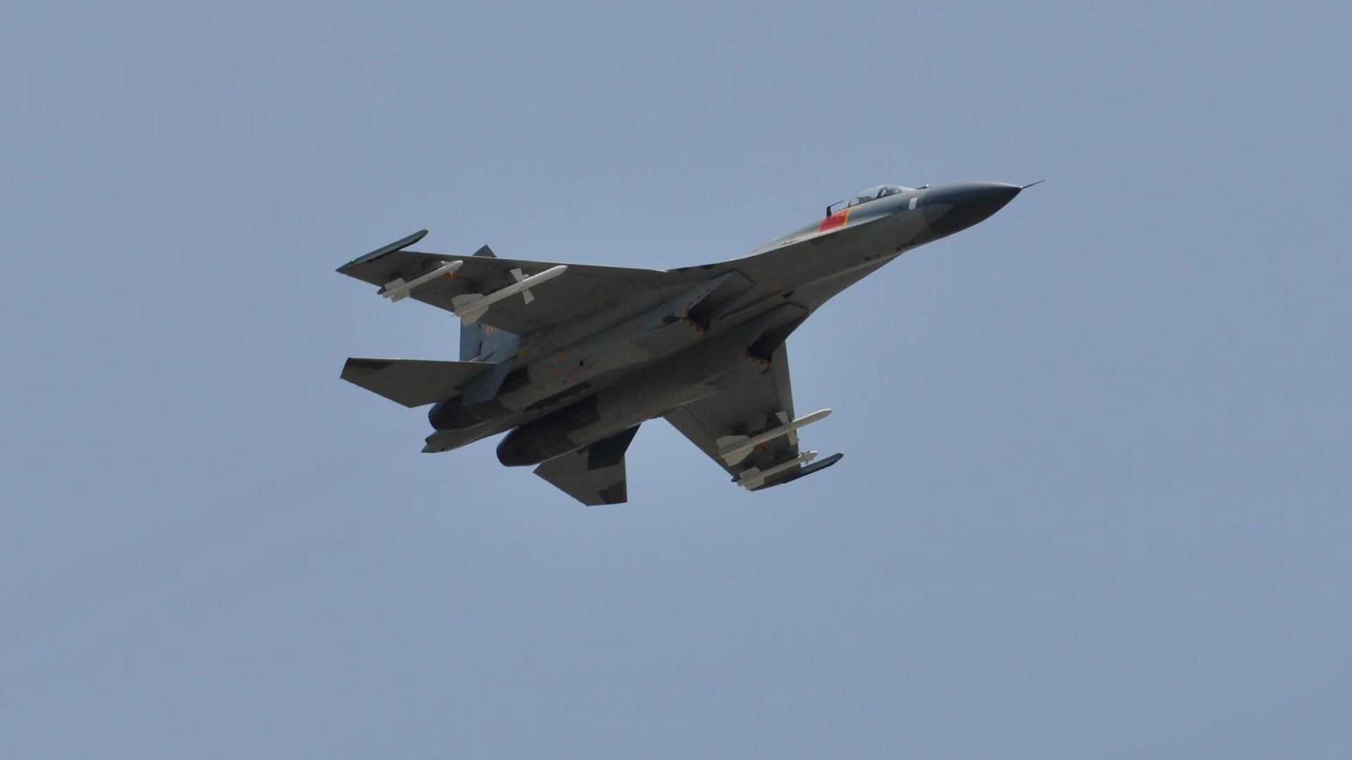 东亚杯国足逆袭 球员战术执行到位，东亚杯国足逆袭 球员战术执行到位的是谁