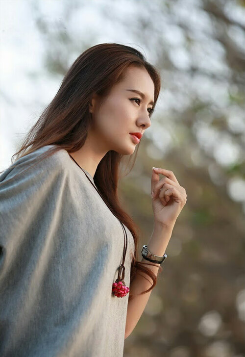 库里赛后与小球迷温情互动,库里和队友