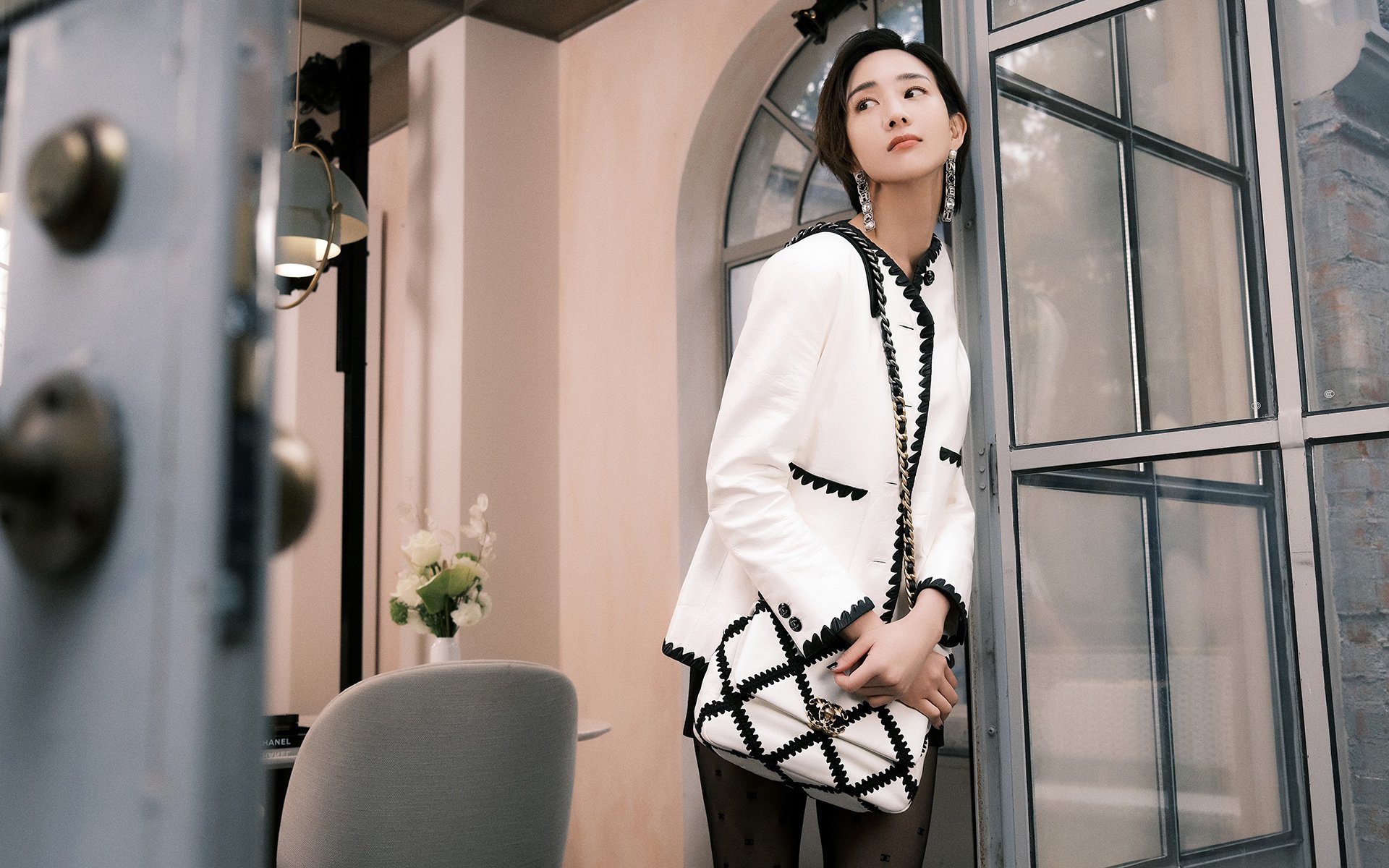 法国队稳步晋级混合接力决赛，法国队重赛