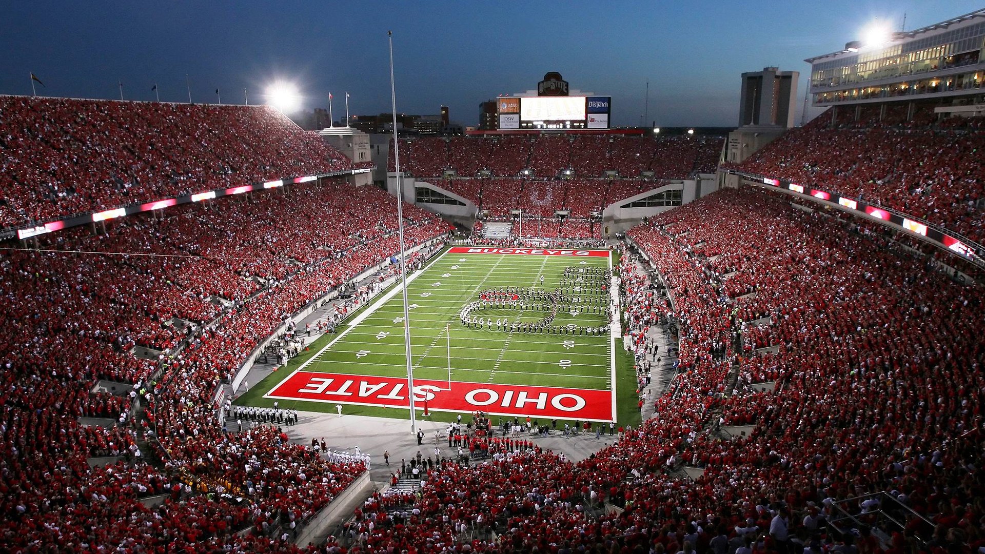 米兰双雄激烈竞争,意甲局势紧张